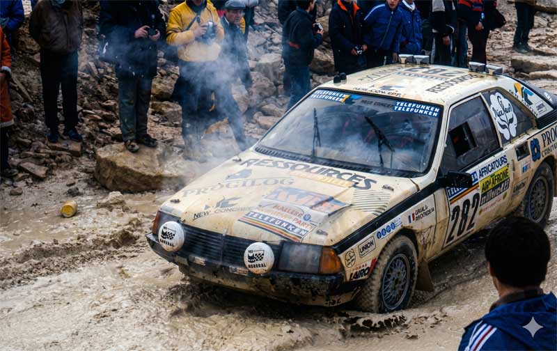 A la carrera más difícil con dos Renault 18 Break 4x4