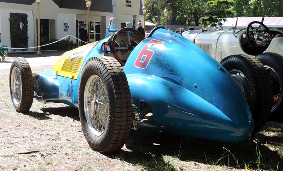 Oscar Alfredo Galvez. Antes que la F1 naciera ya llevaba publicidad